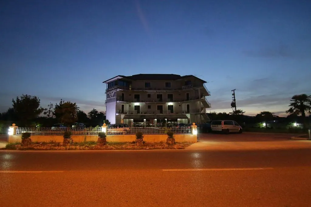 Hotel Verzaci Rinas 3*,