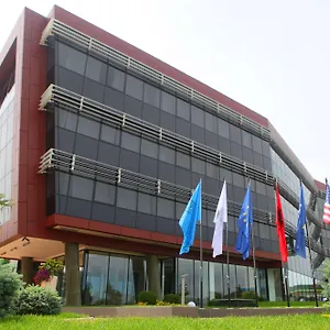 Western Premier Ark Тирана